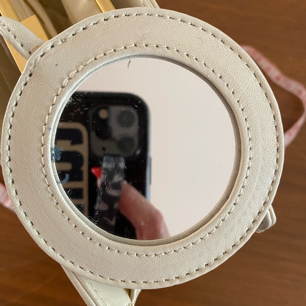 Vintage Preston & York Leather Crossbody Purse Off White with attached Mirror - Picture 13 of 13